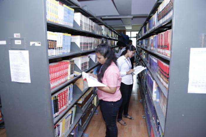 saraswati college library